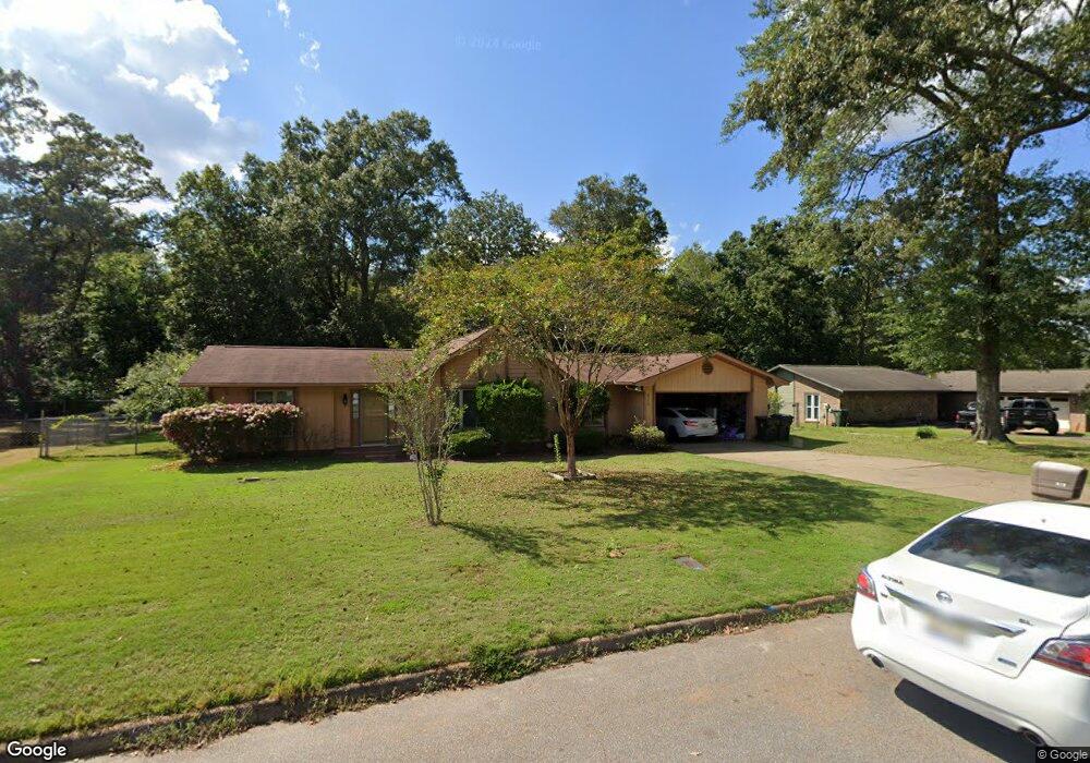 810 Wimbledon Dr, Dothan, AL 36305 - photo 1