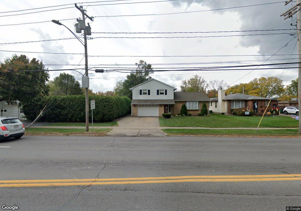 549 Meadow Dr, North Tonawanda, NY 14120 - photo 1