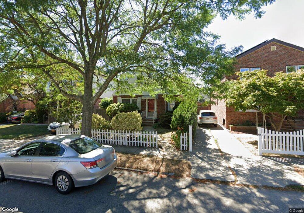 8116 248th St, Bellerose, NY 11426 - photo 1