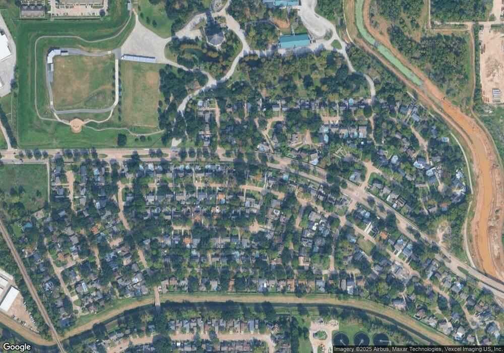 5006 Bayou Vista Dr, Houston, TX 77091 - photo 1