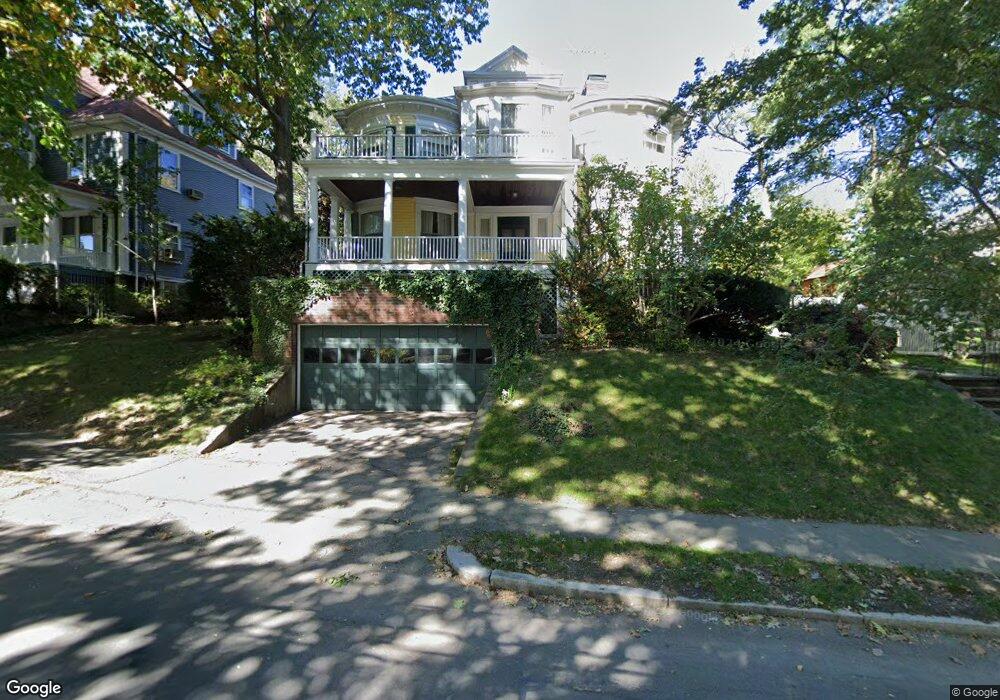 61 Colbourne Crescent, Brookline, MA 02445 - photo 1