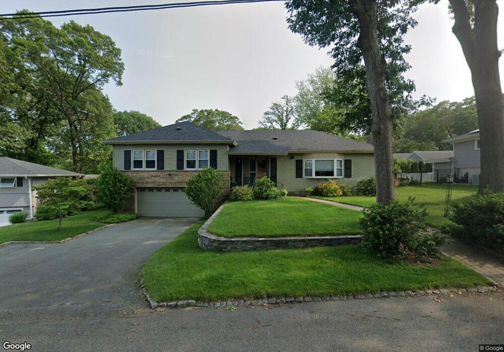 68 Dartmouth Rd, Cranston, RI 02920 - photo 1