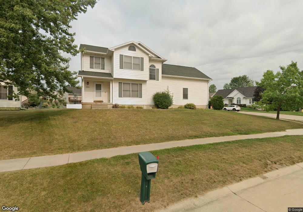 3604 Raccoon Ridge Rd SW, Cedar Rapids, IA 52404 - photo 1