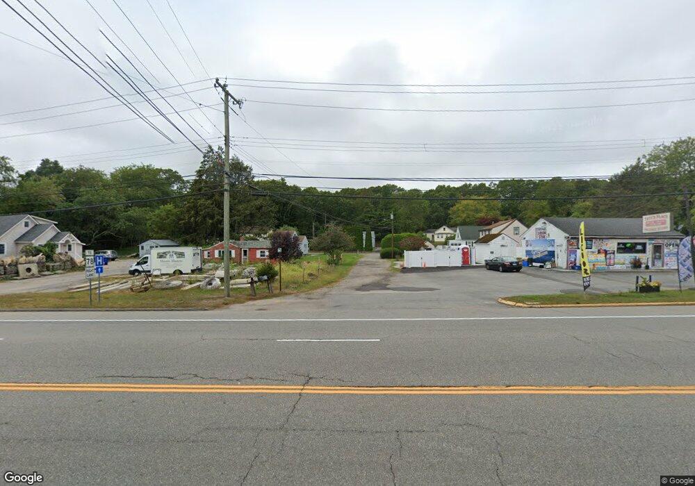 10/12 Albert Ct, Pawcatuck, CT 06379 - photo 1