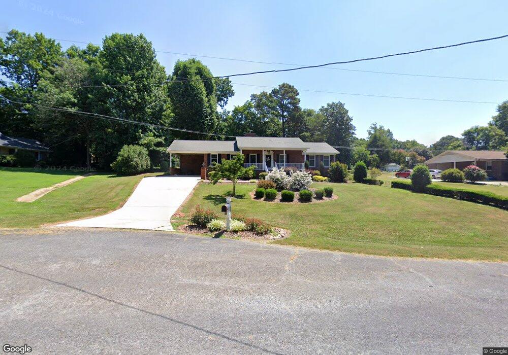 703 Holly Dr, Asheboro, NC 27205 - photo 1