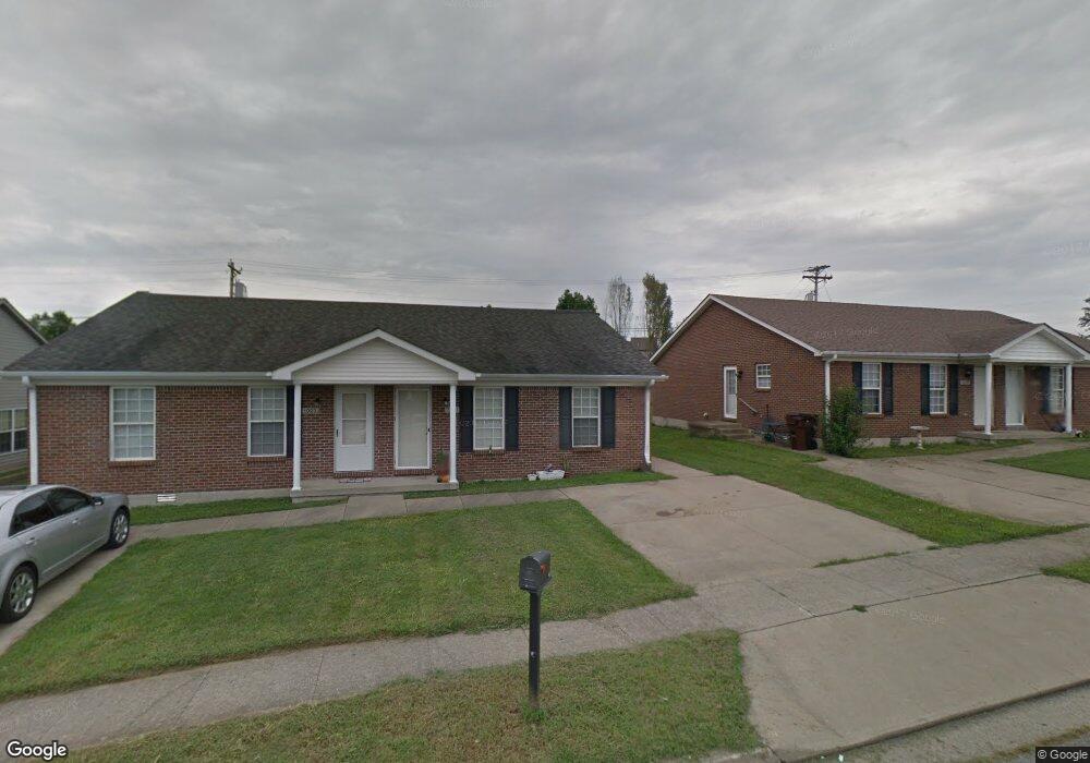 1021 Pinoak Dr unit 1023, Nicholasville, KY 40356 - photo 1