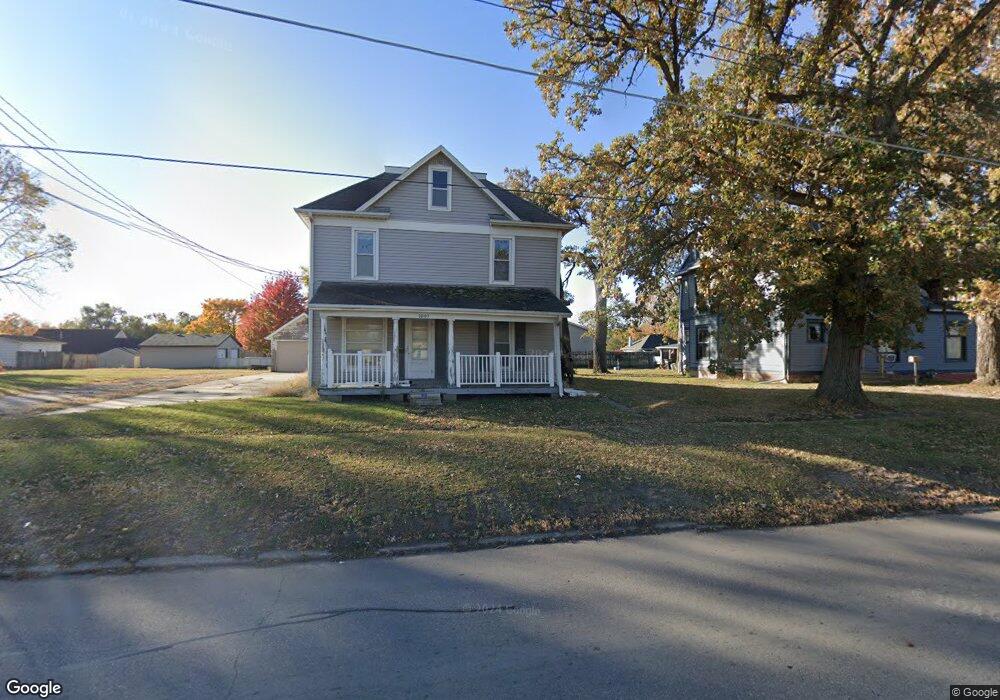 1001 1st Ave W, Newton, IA 50208 - photo 1