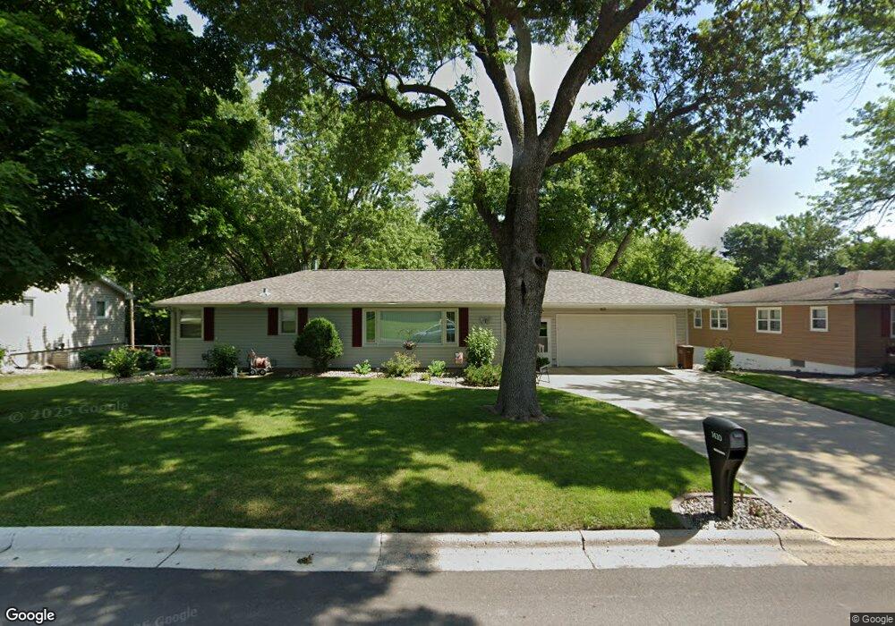 1410 Crestview Rd, Albert Lea, MN 56007 - photo 1