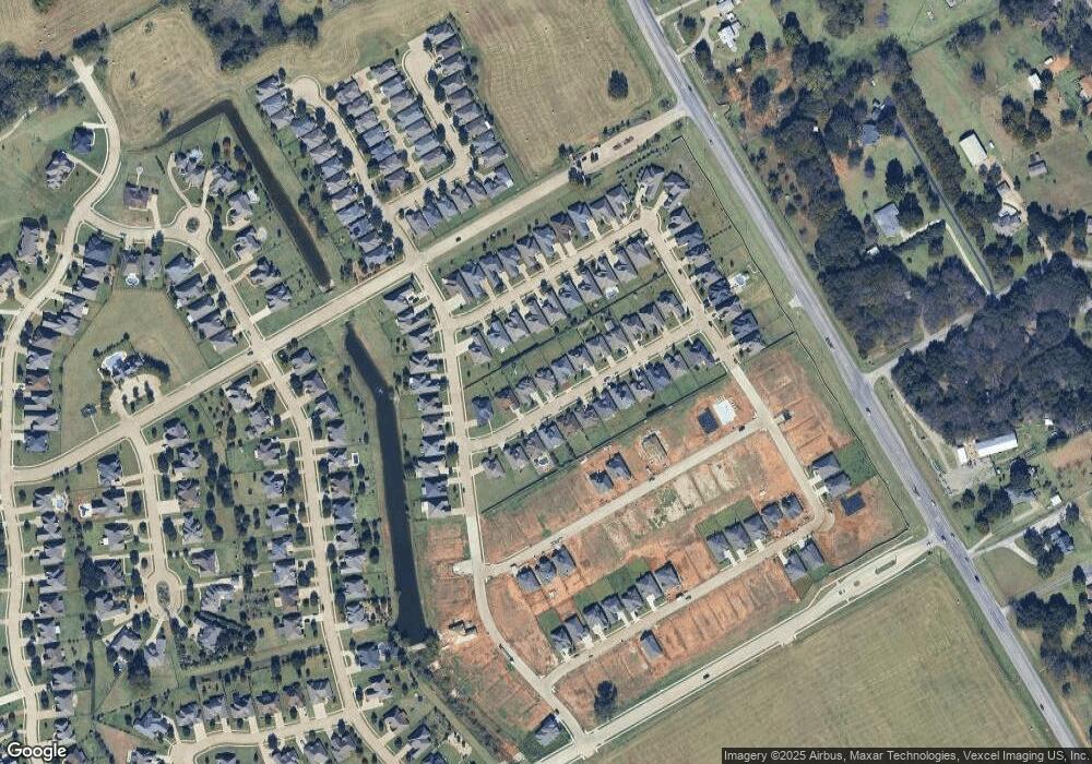 307 Oar Wood Dr, Granbury, TX 76049 - photo 1