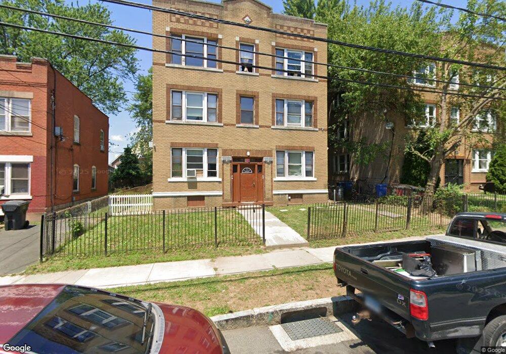 42 Redding St unit 2E, Hartford, CT 06114 - photo 1