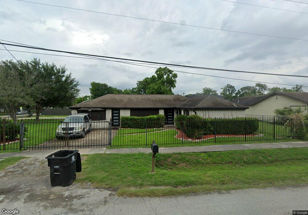 8010 Lawn St, Houston, TX 77088 - photo 1