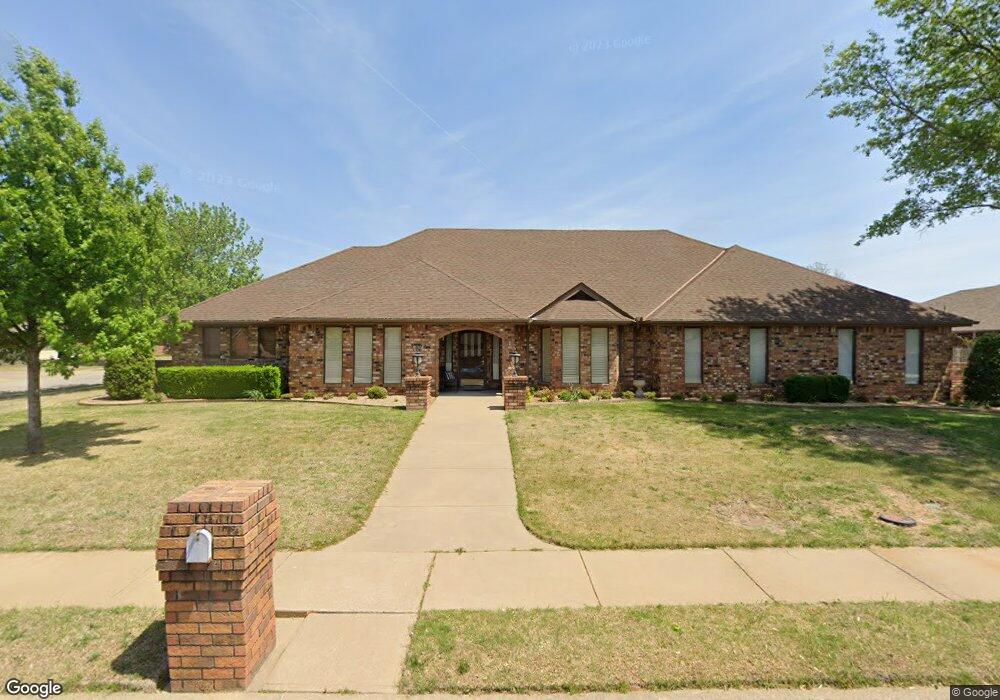 3208 Camelot Dr, Bartlesville, OK 74006 - photo 1
