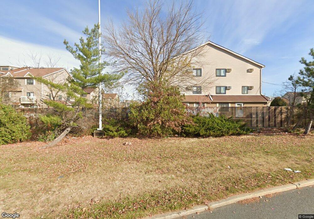 157 Lamped Loop unit 55, Staten Island, NY 10314 - photo 1