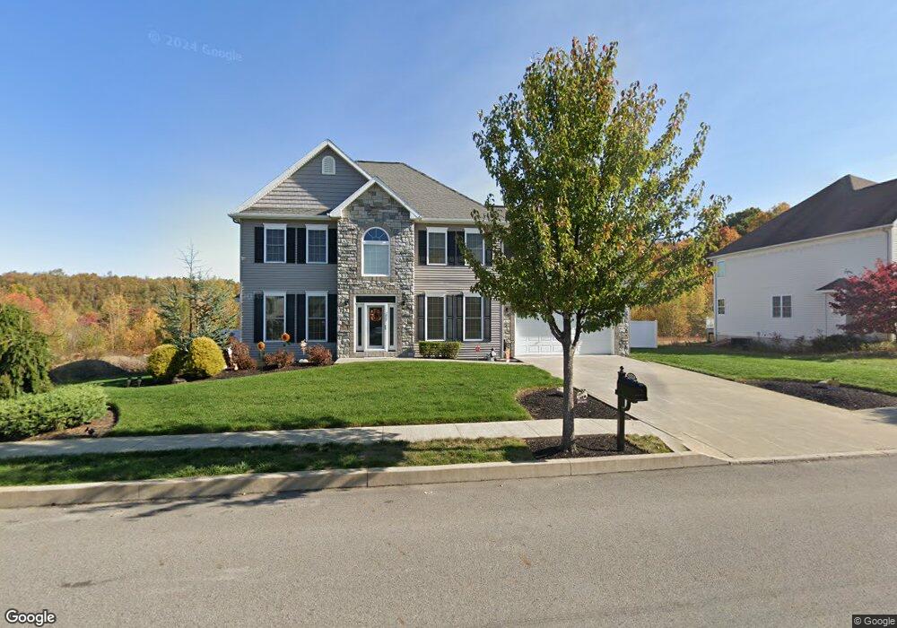 111 School Side Dr, Throop, PA 18512 - photo 1