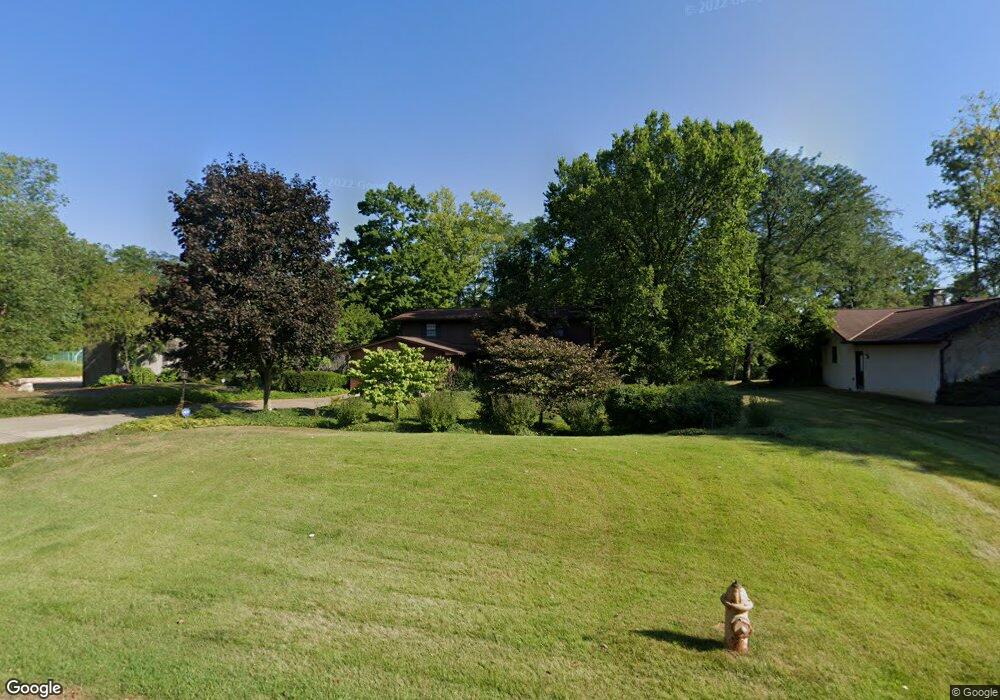 5748 Southbridge Ln, Columbus, OH 43213 - photo 1