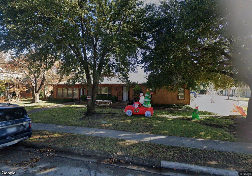 900 Glenda Dr, Bedford, TX 76022 - photo 1