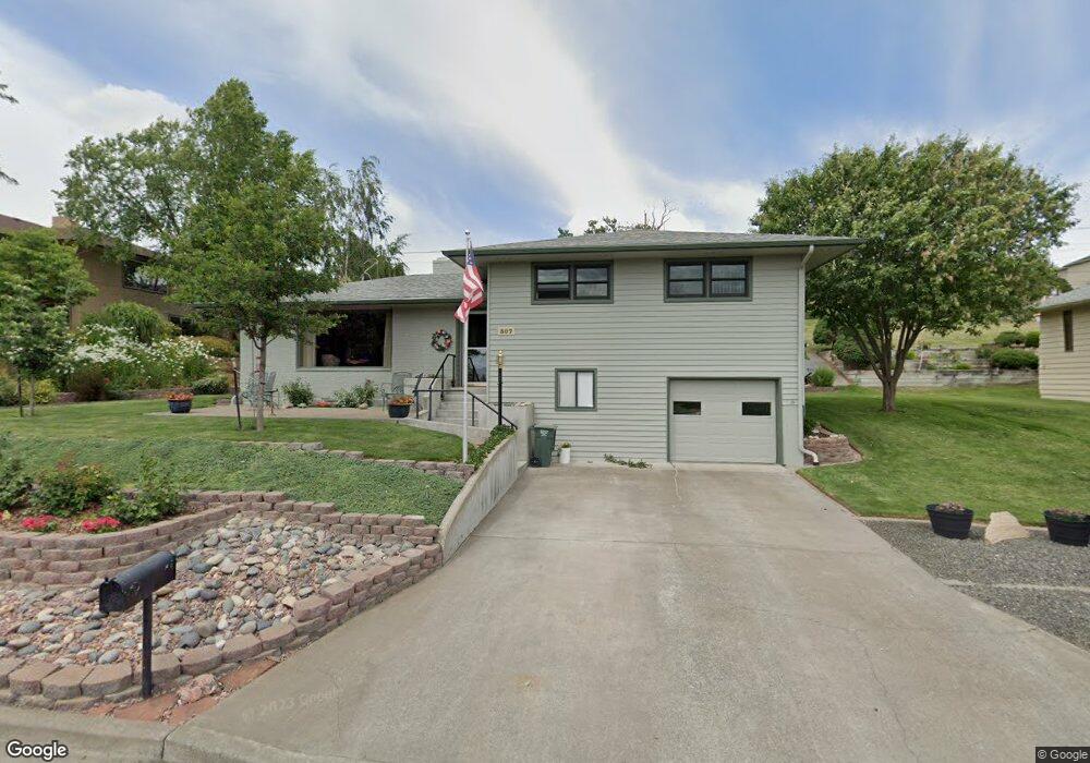 307 NW Ingram Ln, Pendleton, OR 97801 - photo 1