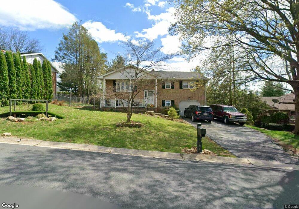 624 Beach St, Reading, PA 19605 - photo 1