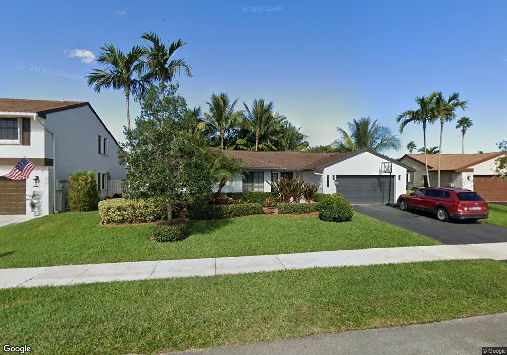 14761 Highland Spring Ct, Davie, FL 33325 - photo 1
