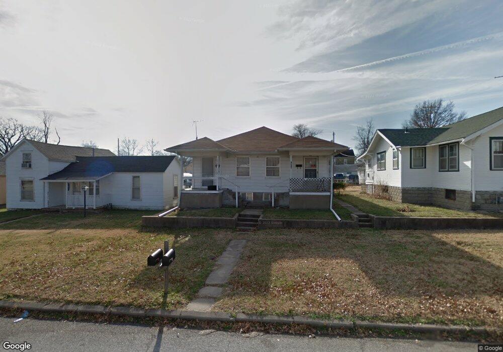 1724 Kennedy Ave, Parsons, KS 67357 - photo 1