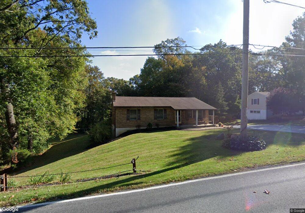 876 Oak Tree Rd, Kennett Square, PA 19348 - photo 1