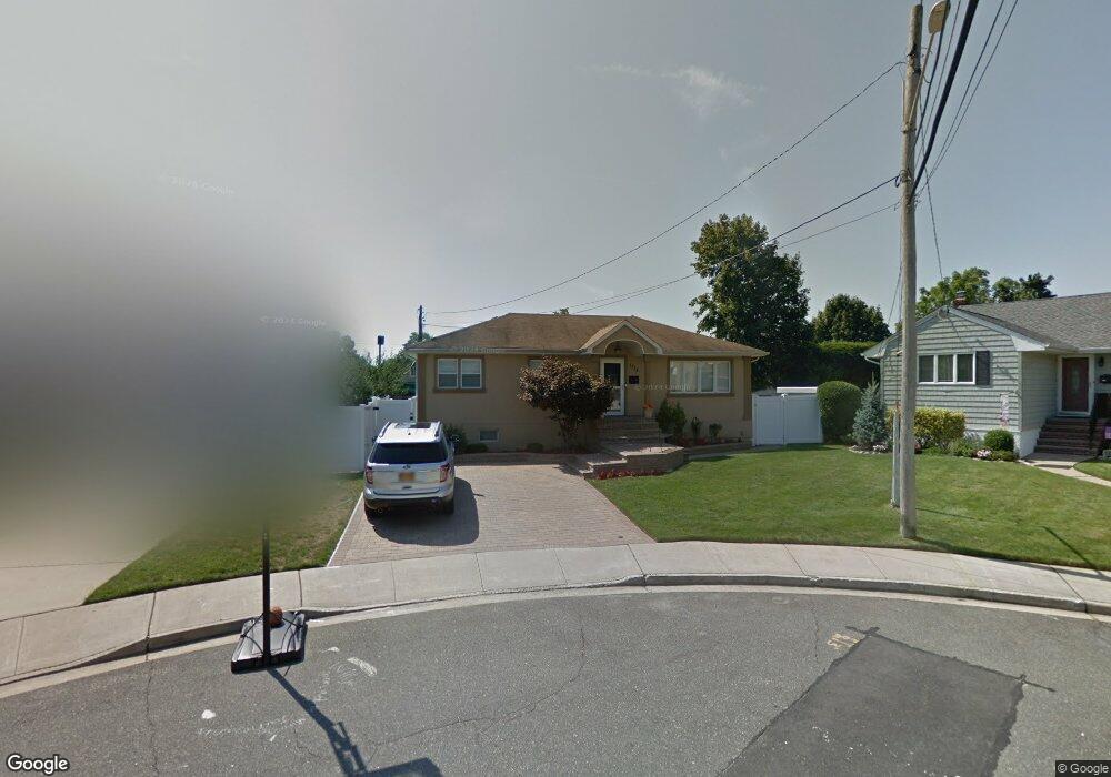 1718 Laurel St, Merrick, NY 11566 - photo 1