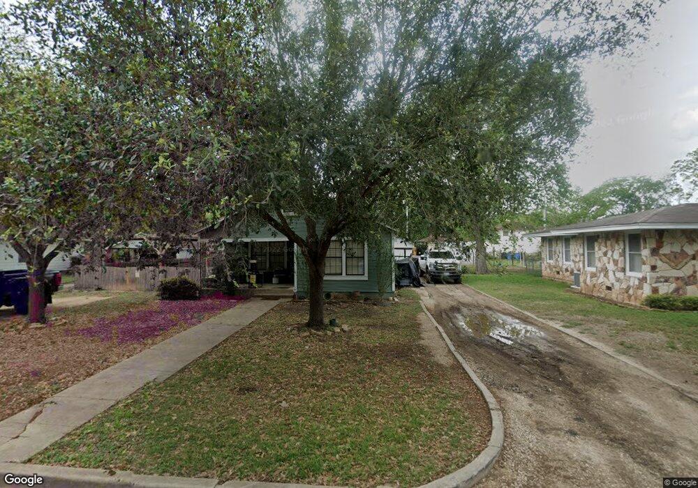 959 Bismark St, Seguin, TX 78155 - photo 1