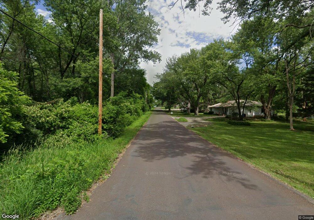 - 39th St, Topeka, KS 66617 - photo 1