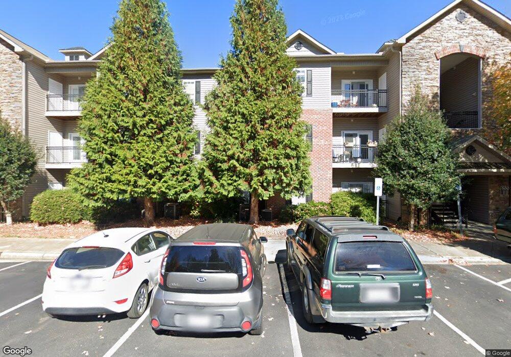 521 Appeldoorn Cir unit 521, Asheville, NC 28803 - photo 1