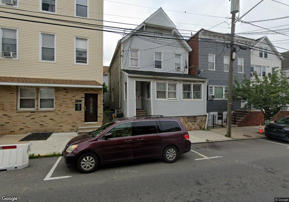 421 N 3rd St, East Newark, NJ 07029 - photo 1