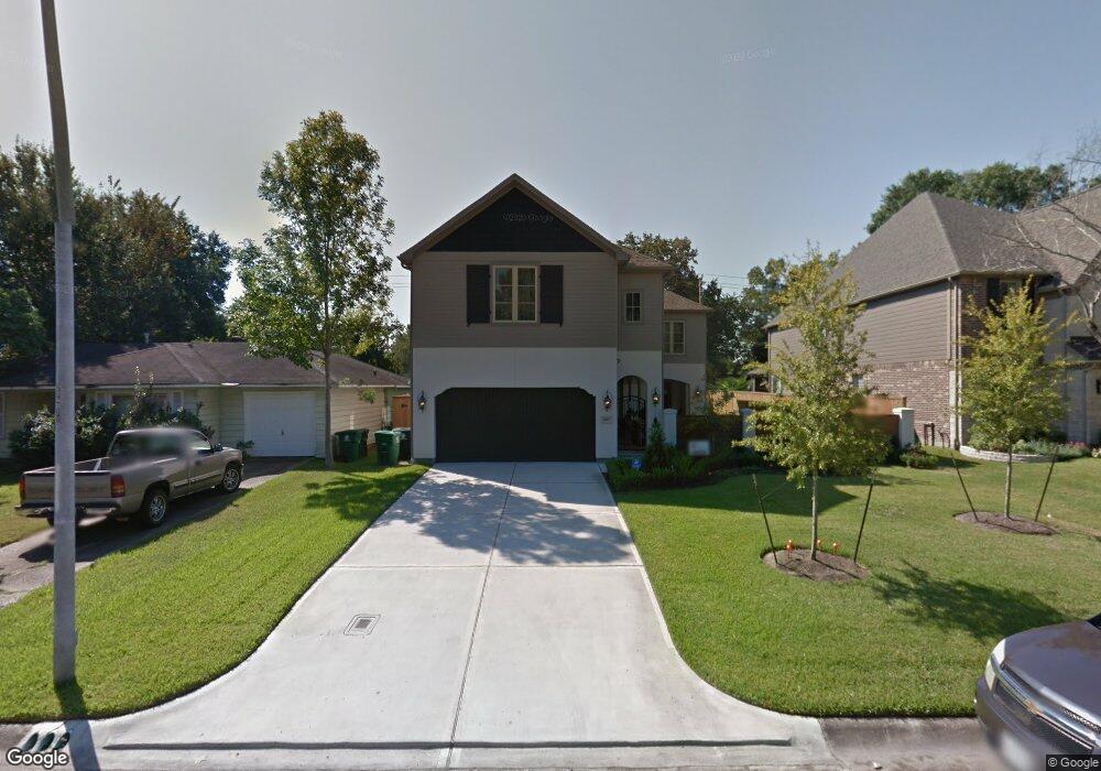 1811 Woodcrest Dr, Houston, TX 77018 - photo 1