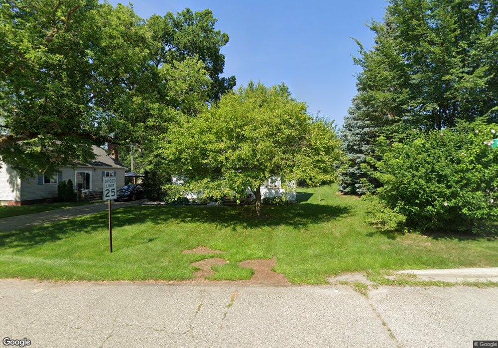 1540 Weymouth St, West Bloomfield, MI 48324 - photo 1