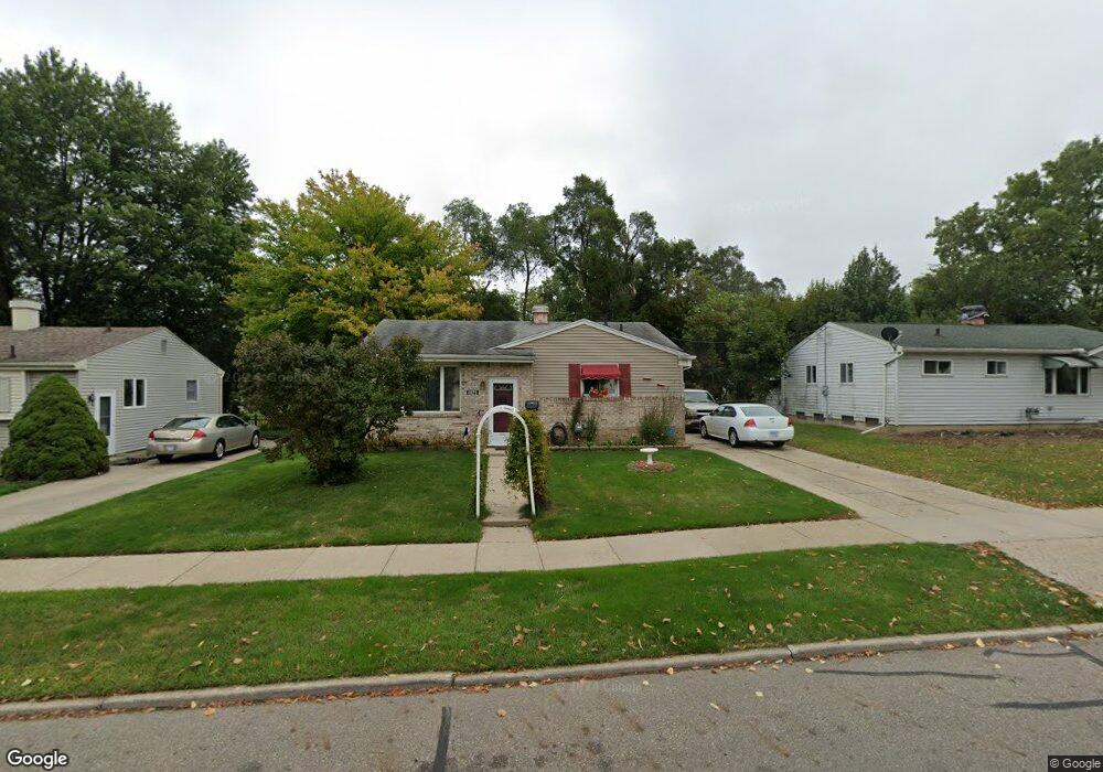 4825 Lowcroft Ave, Lansing, MI 48910 - photo 1