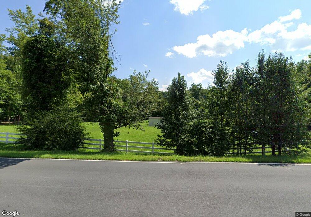 19328 Fuller Heights Rd, Triangle, VA 22172 - photo 1