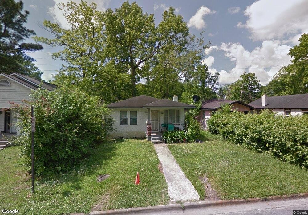 703 W 51st St, Savannah, GA 31405 - photo 1