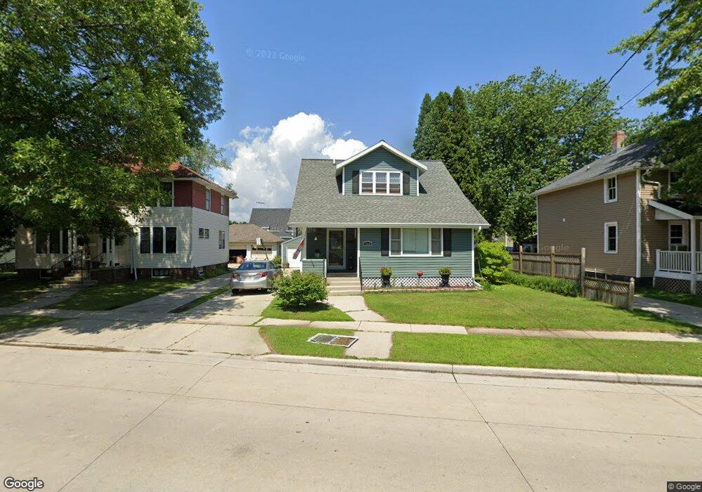 1846 Michigan Ave, Manitowoc, WI 54220 - photo 1
