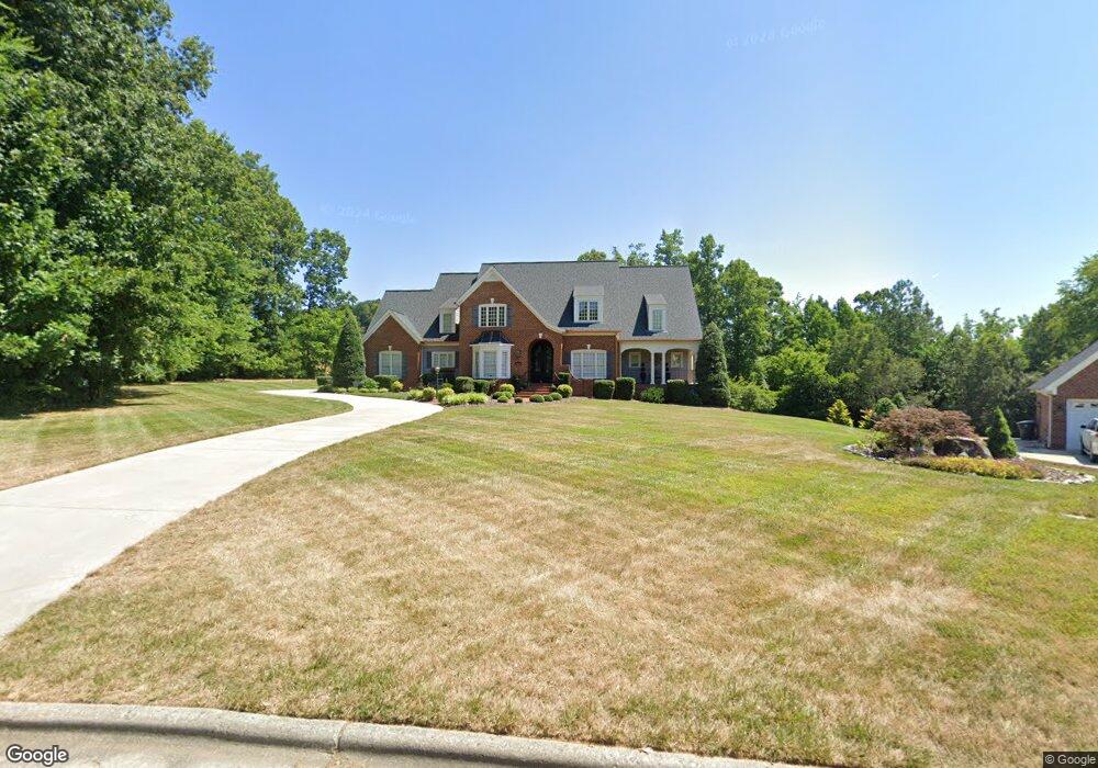 727 Anns Ct, Asheboro, NC 27205 - photo 1