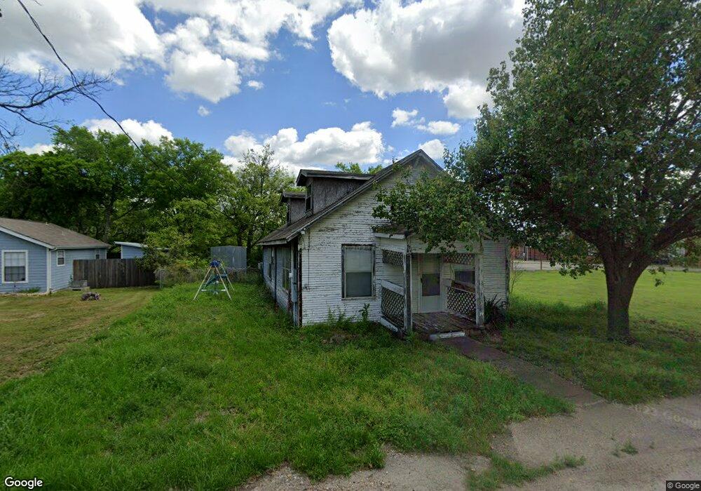 311 N 2nd St, Trenton, TX 75490 - photo 1