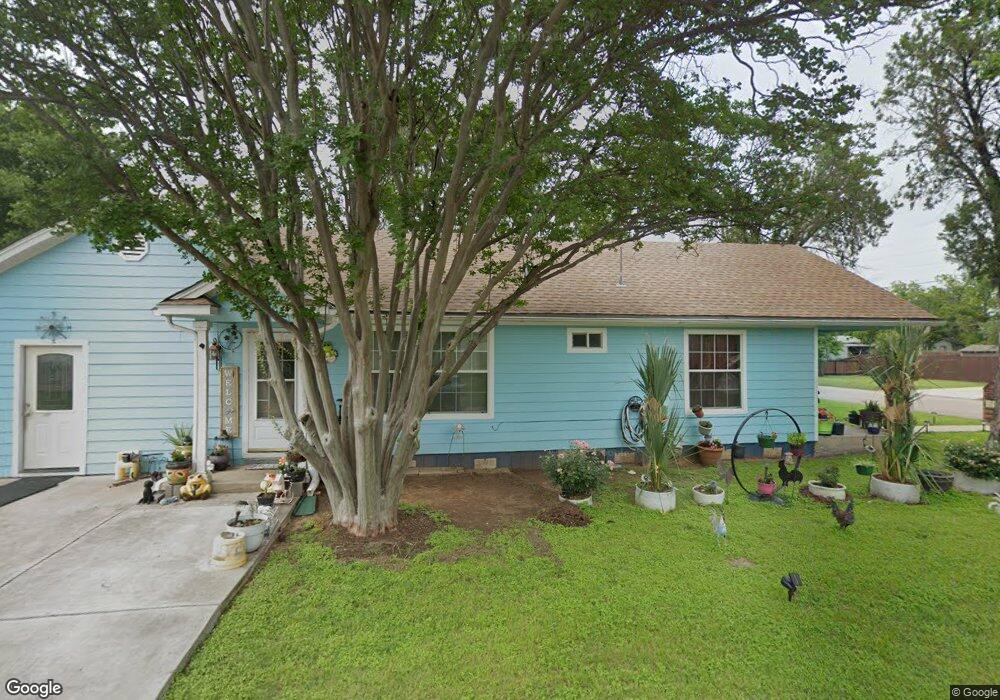 815 N Wilhite St, Cleburne, TX 76031 - photo 1