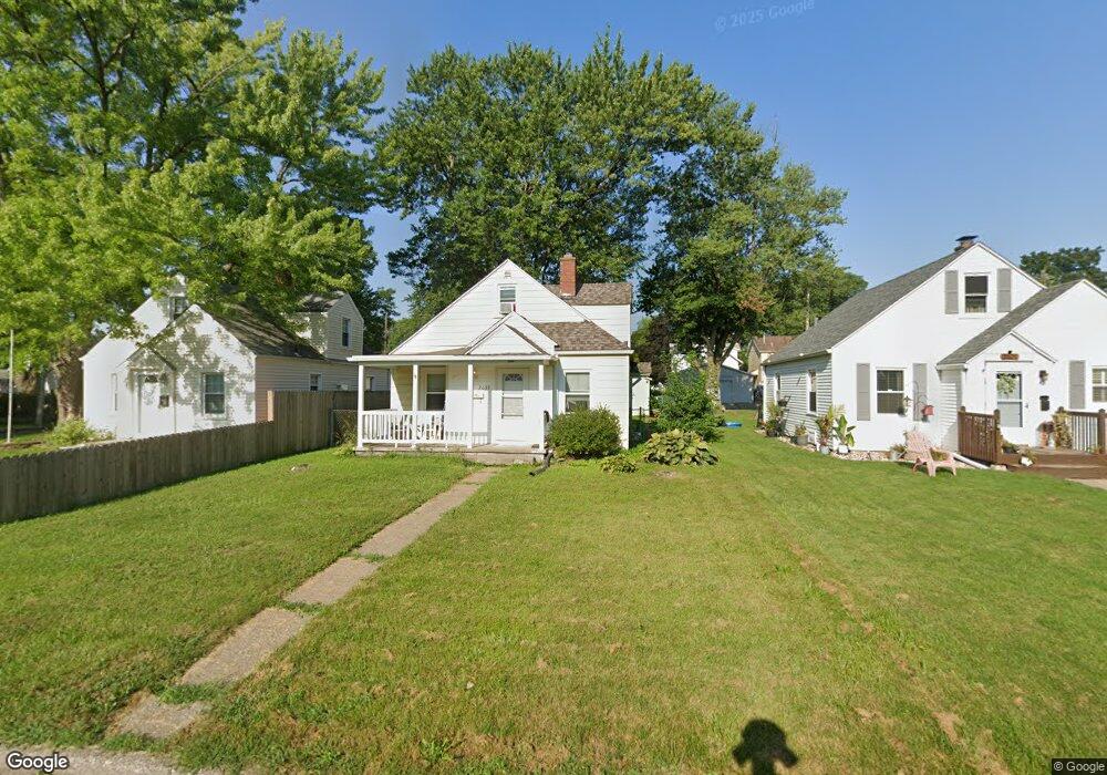 2033 4th St, Moline, IL 61265 - photo 1