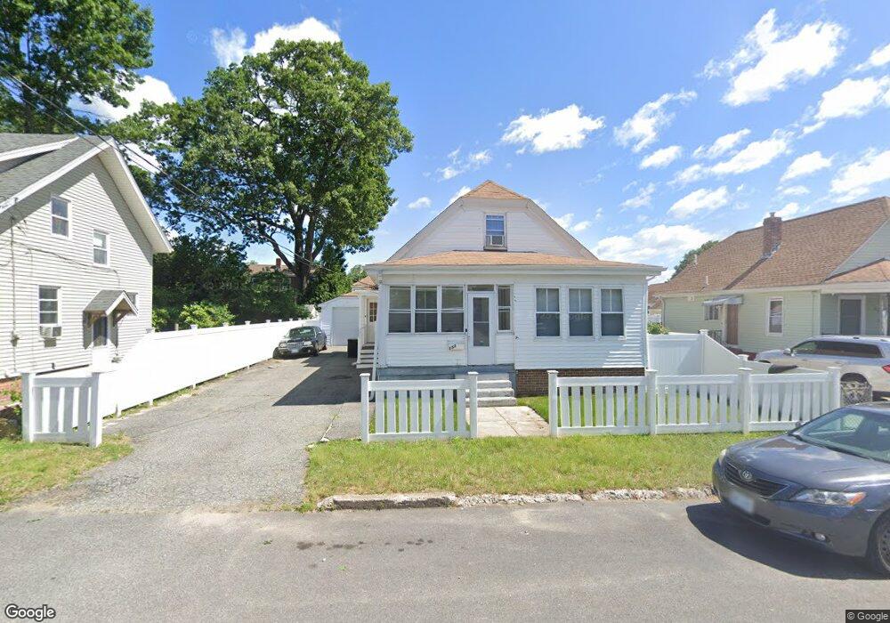 153 Oriole Ave, Pawtucket, RI 02860 - photo 1