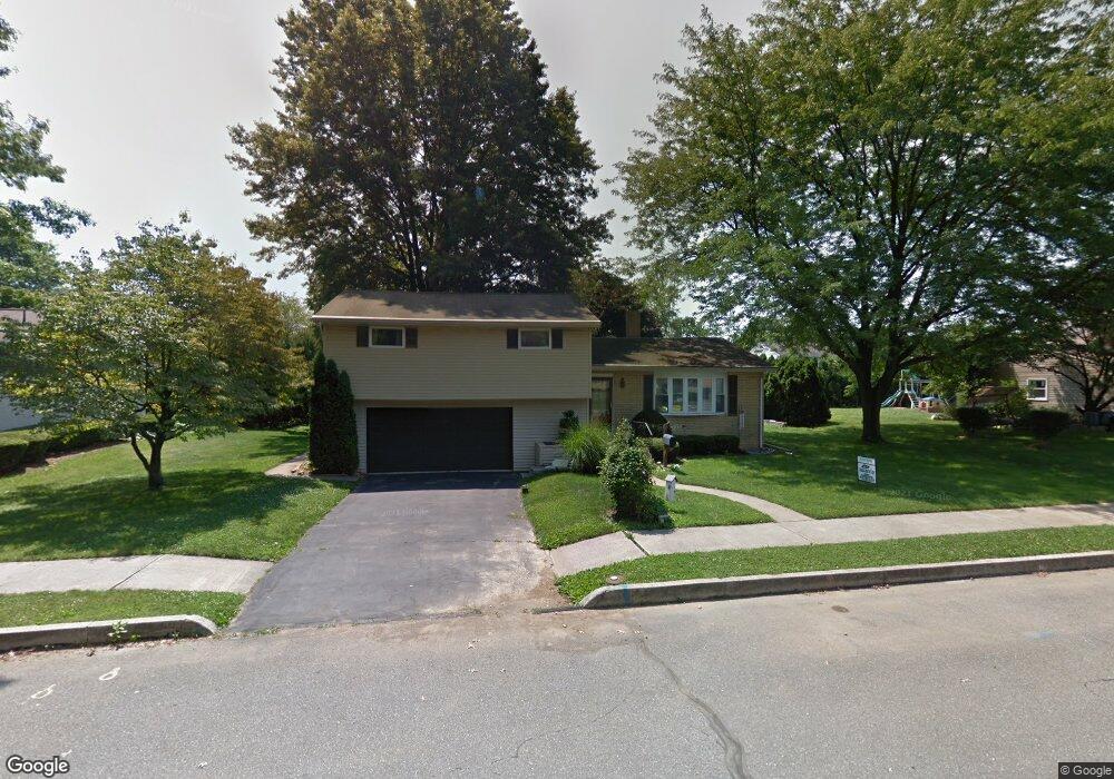 944 E Walnut St, Palmyra, PA 17078 - photo 1