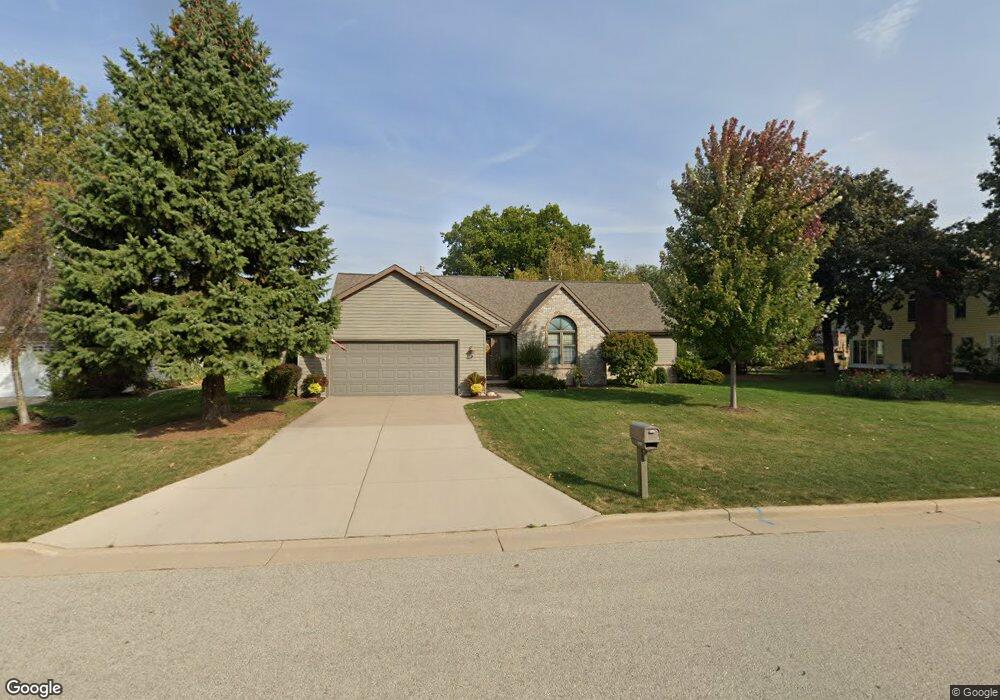 2232 W Spring Hollow Dr, Appleton, WI 54914 - photo 1