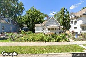 924 W 6th St, Waterloo, IA 50702