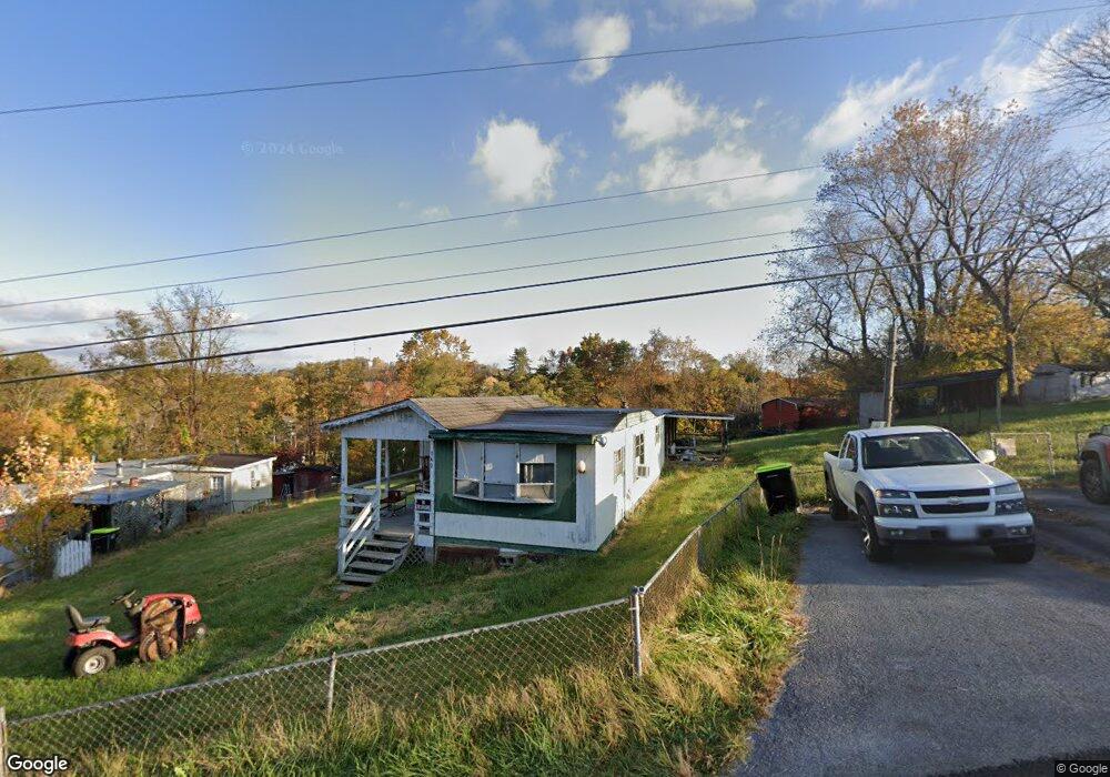 140 Tower St, Pulaski, VA 24301 - photo 1