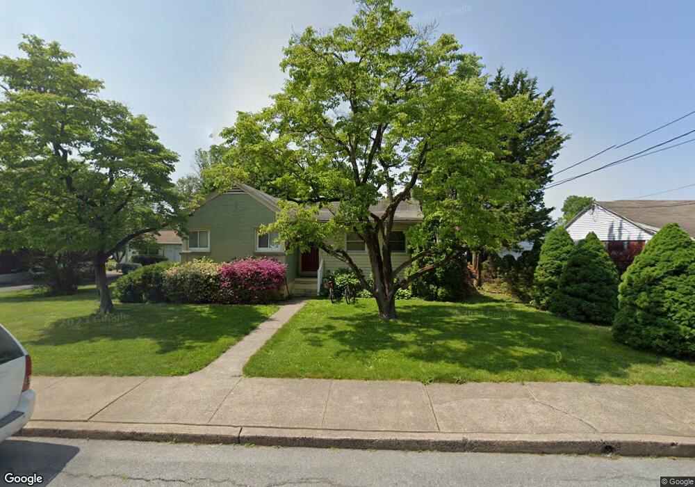 722 Center St, Pottstown, PA 19464 - photo 1