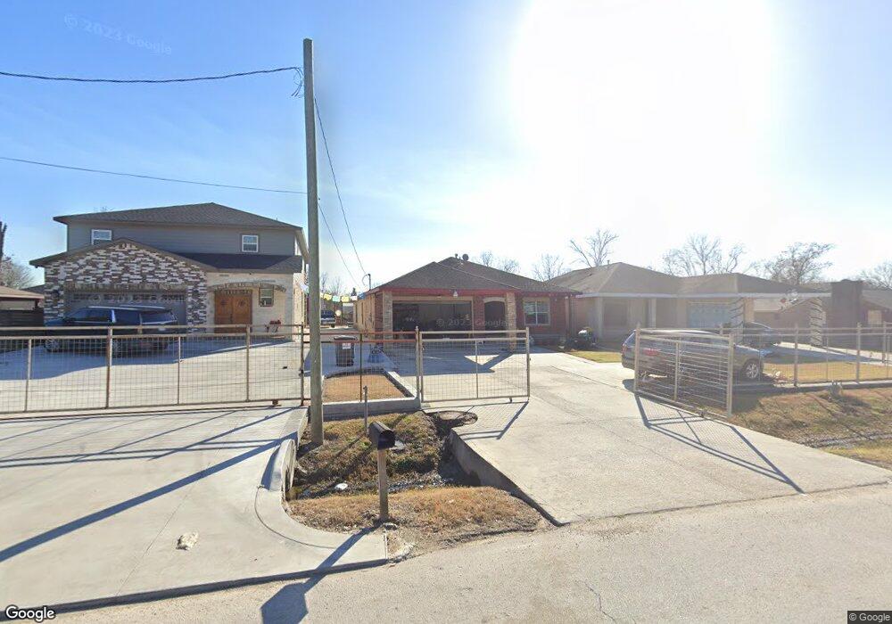 2626 Lone Oak Rd, Houston, TX 77093 - photo 1