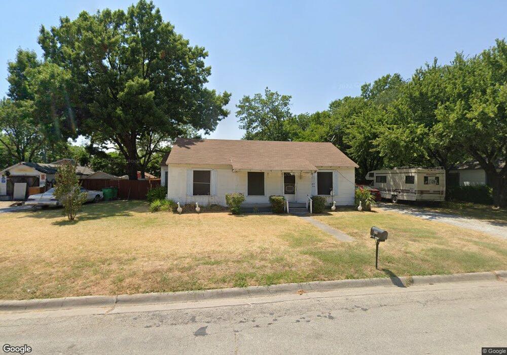 1803 N Culberson St, Gainesville, TX 76240 - photo 1