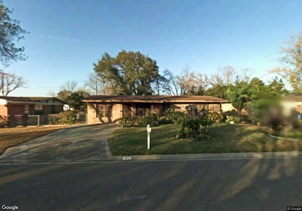 1004 Valley View Dr, Weslaco, TX 78596 - photo 1