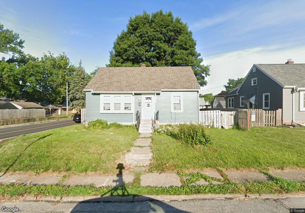 2604 N Howell St, Davenport, IA 52804 - photo 1